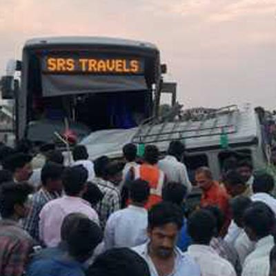 Kurnool Accident 14 Dead, 4 Injured In Bus-Truck Collision In Andhra Pradesh