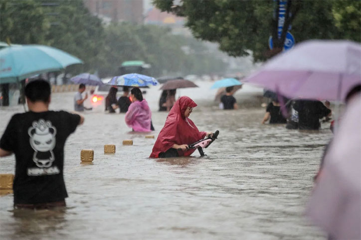 China Floods: Streets turned into rushing rivers, losses mount to 65.5 billion yuan 