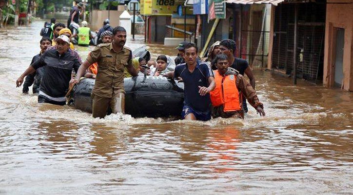 Kerala Floods CM Pinarayi Vijayan Calls an emergency meeting as death 