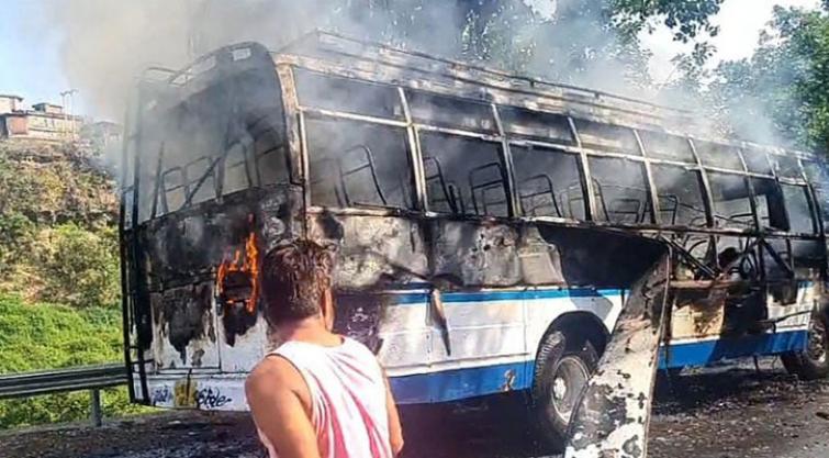 Bus from Vaishno Devi to Katra catches fire, 4 dead
