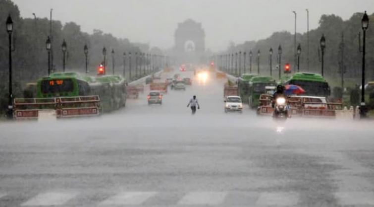 Delhi's surface temperature fell by 11 degrees amid heavy rainfall