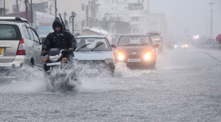 Very heavy rainfall likely IMD issues red alert in Mumbai