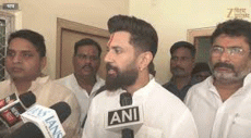 Tejashwi Yadav delivers major blow to Nitish and Chirag as key leaders join RJD