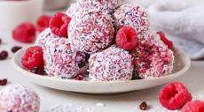  6 Nutrient-Packed Berries To Boost Immunity During Winter Wellness