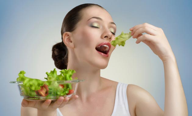 Watch your diet, you multi-tasking women! 