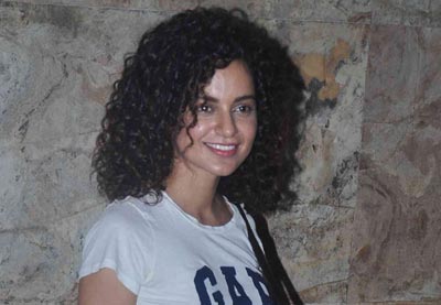 Kangana Ranaut, Kabir Bedi walk the ramp for JJ Valaya