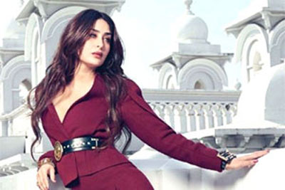 Kareena Kapoor building six pack for 'Shuddhi'
