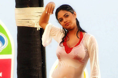 Priyanka Chopra's cousin Meera Chopra desperate to play a baddie  