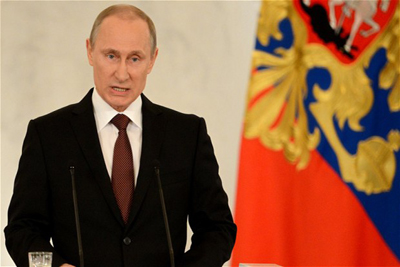 Ukraine crisis: Putin signs treaty making Crimea part of Russia