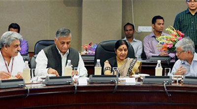 Iraq crisis: Sushma Swaraj discusses Gulf situation with envoys