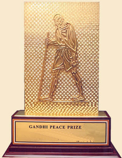 President to present Gandhi peace prize 2013 to Chandi Prasad Bhatt