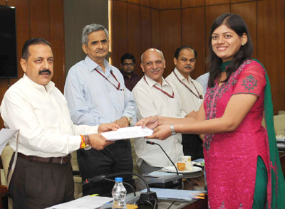 Dr Jitendra Singh felicitates UPSC recommended IAS candidates