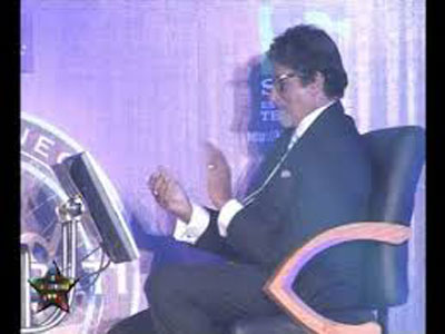 Kaun Banega Crorepati: Amitabh Bachchan swaps his seat with contestant