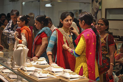 Gold sales jump about 20% for Diwali