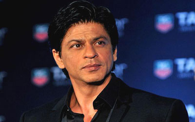 Shah Rukh Khan turns 49, celebrates birthday with fans