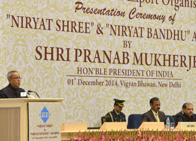 Emerging India embarking onto a new era: President presents Niryat Shree and Niryat Bandhu Awards