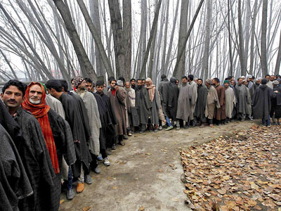 Voting in Kashmir's fourth phase records over 50 percent