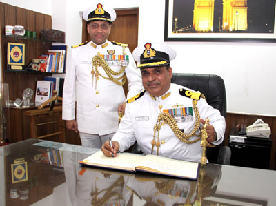 Commodore Balbir Kumar Munjal assumes charge as station commander Delhi area