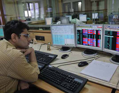 Rupee sinks Sensex by 630 points; bank stocks plunge