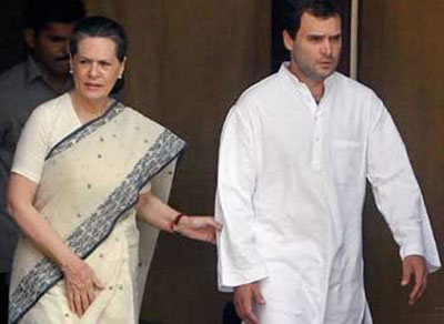 Sonia, Rahul to hold silent protest, opposition refuses to relent over Lalit Modi, Vyapam scam 