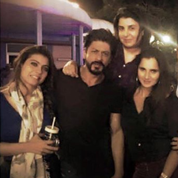 SRK, Kajol and a Dilwale Ki Dawaat with Sania Mirza