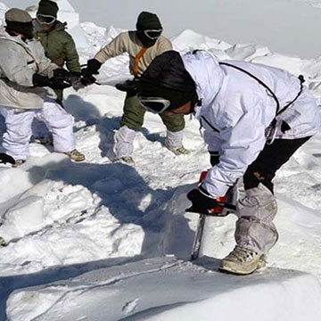 'Jolly good', said Indian General before breaking down, country prays for miracle Siachen soldier 