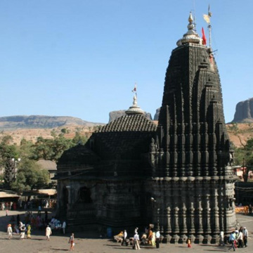Trimbakeshwar temple entry row: Woman activist Trupti Desai detained  Trimbakeshwar temple entry row: Woman activist Trupti Desai detained