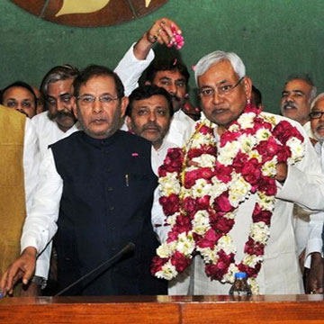 Bihar CM Nitish Kumar replaces Sharad Yadav as JD(U) chief