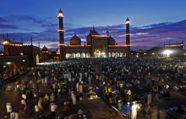 Eid ul-Fitr 2016: Once in three decades the festival has three dates for celebrations