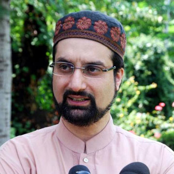 Show human face, stop killings, have dialogue: Mirwaiz Farooq