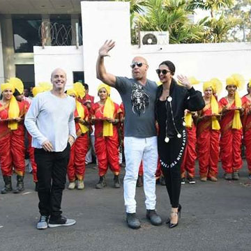 Vin Diesel lands in Mumbai with Deepika Padukone, gets a traditional Maharashtrian welcome