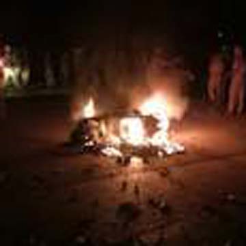 Violence rocks Varanasi BHU campus as students