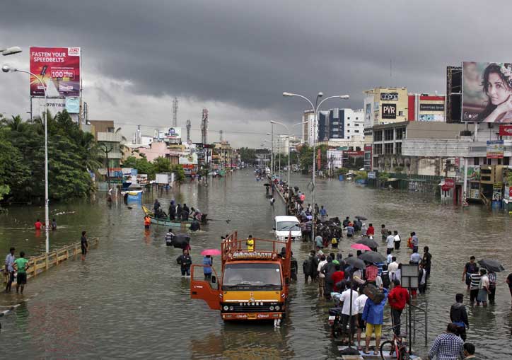 Heavy rain leaves Chennai under water, to continue for the next two days; all public and private institutions shut