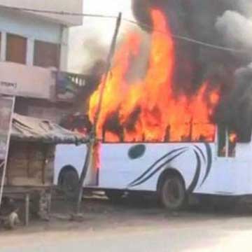 Violence erupts during 'Tiranga Yatra' in UP: Buses vandalised, shops set on fire as tension continues in Kasganj 