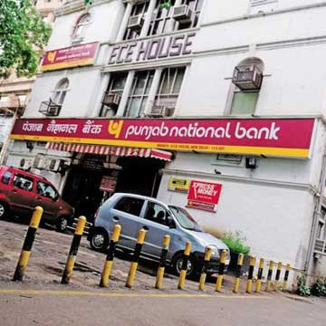 PNB detects Rs 11360 crore fraudulent transactions at Mumbai branch; investors lose Rs 3000 cr wealth on single day