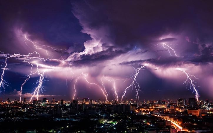 Thunderstorms kills over 65 in four states; flights, metro halted in Delhi, more squalls likely, warns Met office