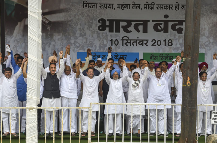 Hatred being spread in country under Modi's rule: Rahul Gandhi in protest rally at Ramlila grounds