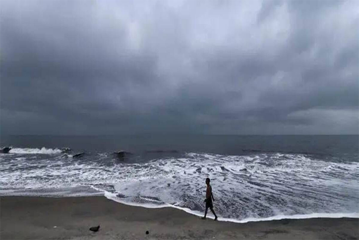 Yaas likely to intensify into a severe cyclonic storm, coastal districts on high alert; relief teams placed in Odisha, Bengal