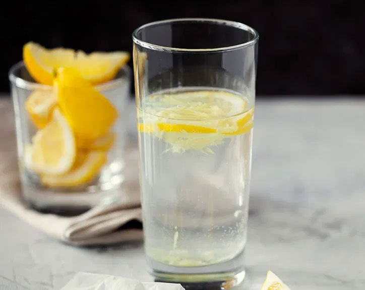 Few Reasons Why you Should Start your Day With Lemon Water