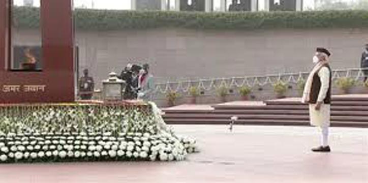 Republic Day 2022 PM Narendra Modi wears cap from Uttarakhand, Manipuri stole 