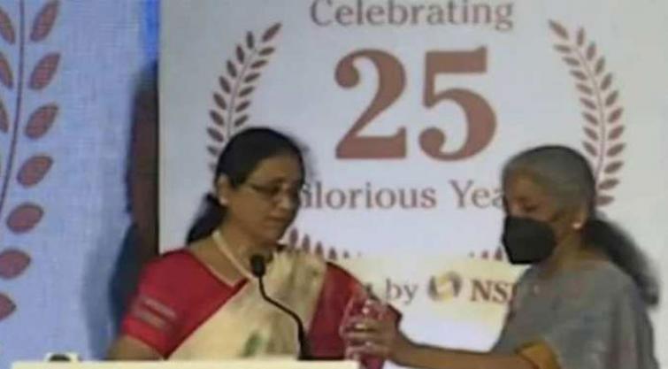 Nirmala Sitharaman is winning praise. Reason: A glass of water