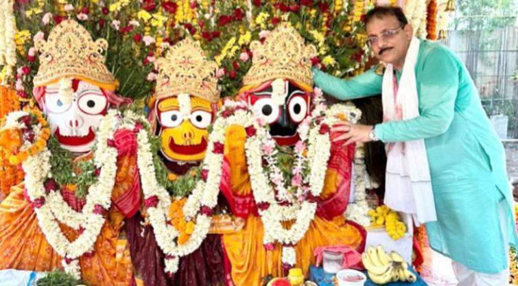 NOIDA Jagannath Temple Hosts Car Festival