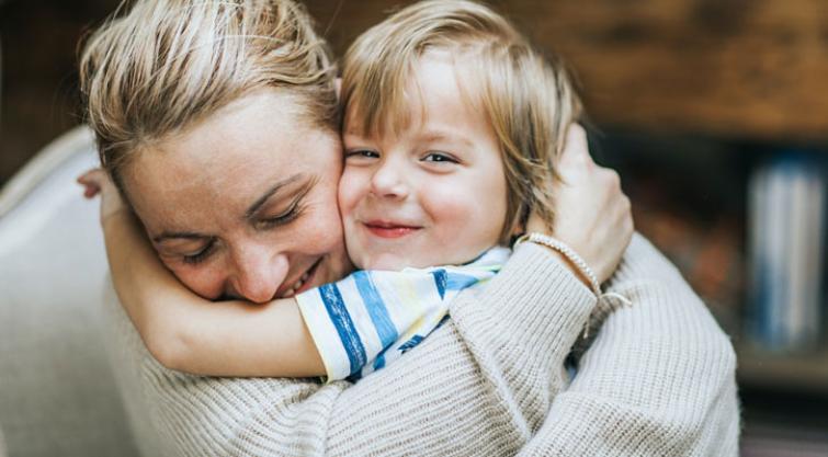 Avoid Kissing On The Baby's Ear, It Can Lead To Permanent Hearing Loss