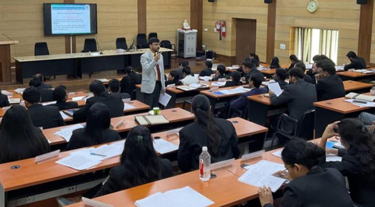 Naveen Krishna Rai of IIM Indore trained civil judges on unbiased decision-making at JTRI, Lucknow