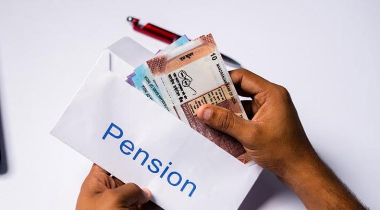 Can Joint Account Can Be Continued For Family Pension After Death Of A Pensioner?