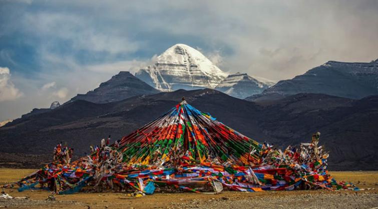 Know the difference between Lake Mansarovar and Lake Rakshastal