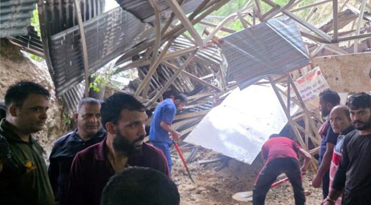 Landslide hits Vaishno Devi route near Ardhkuwari