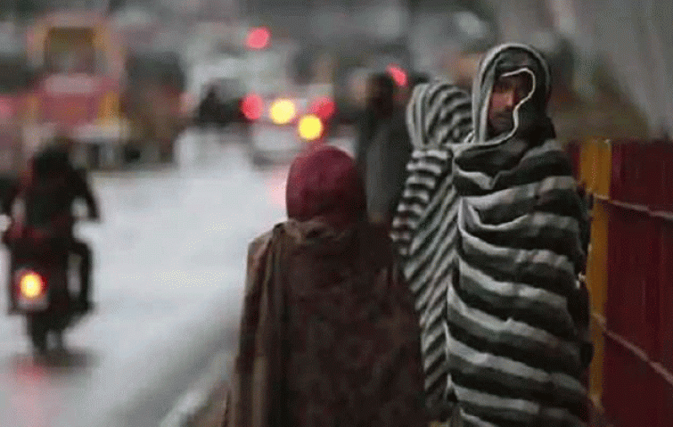 Delhi-NCR pollution crisis deepens as toxic smog envelops the city as AQI 